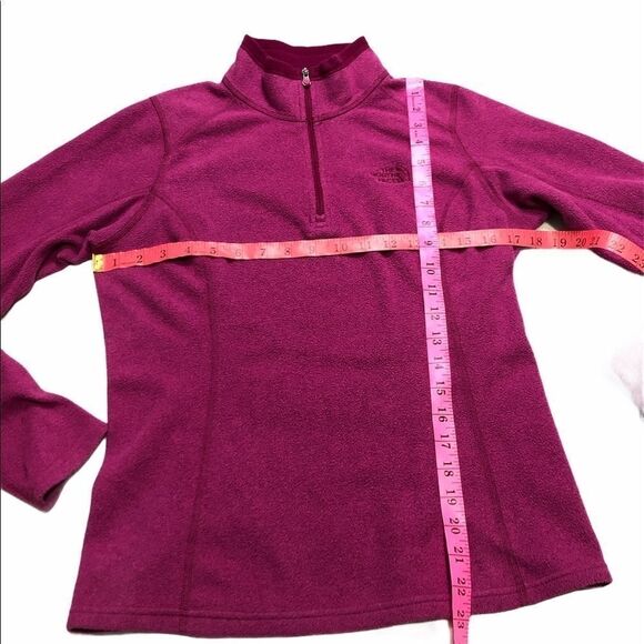 𝅺the North Face Light Fleece Sweater - Picture 7 of 7
